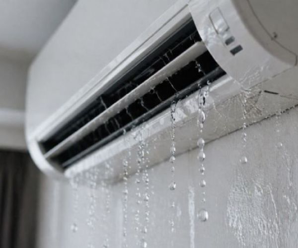 冷氣一直滴水別輕忽！排水管阻塞、安裝問題與改善方法